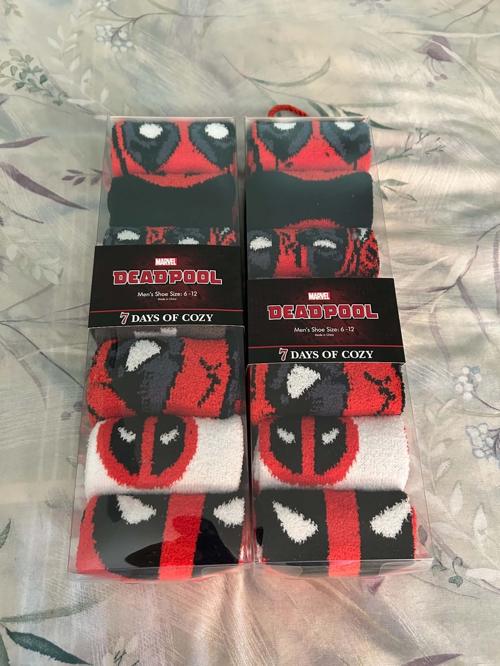 Marvel Deadpool 7 Days Of Cozy Men’s Socks - Red, Black & White 14 Pairs